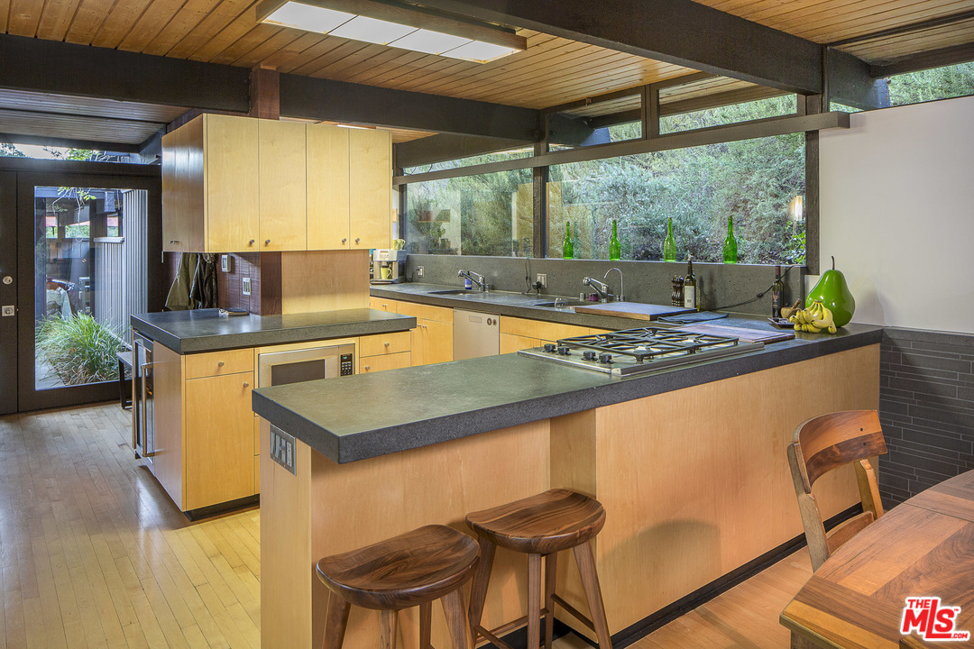 616 Cold Canyon Road Calabasas, CA 91302 - Photo 9 of 51