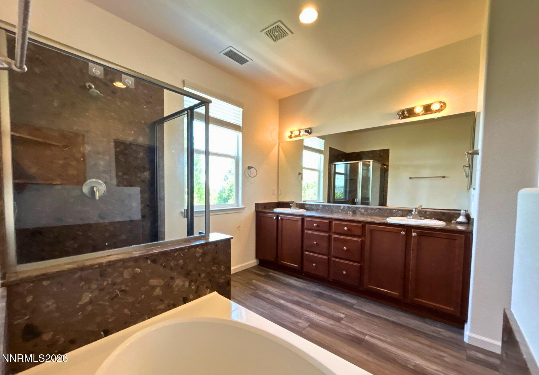 5900 Promontory Drive Reno, NV 89523 - Photo 10 of 14 4bc95ec7-56b3-4244-a41b-f2550522a72c