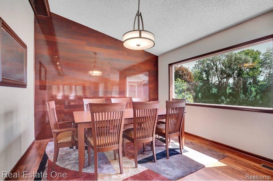 2360 Ford Road White Lake, MI 48383 - Photo 27 of 54