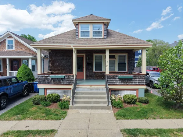 $3,800 | 25 Peckham Avenue, Newport, RI 02840