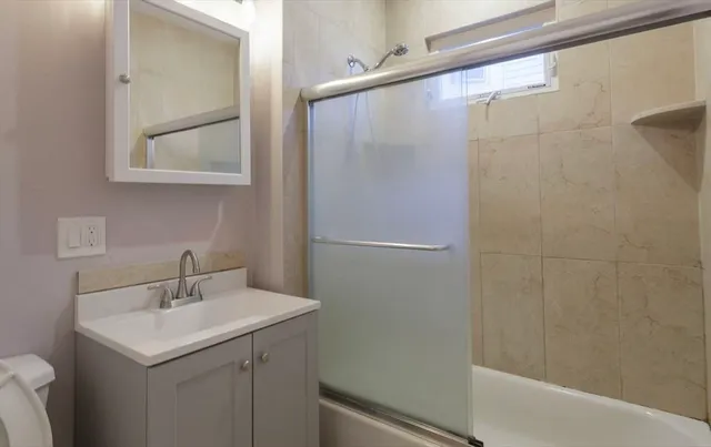 $3,300 | 287 Medford Street, Unit 1, Somerville, MA 02143