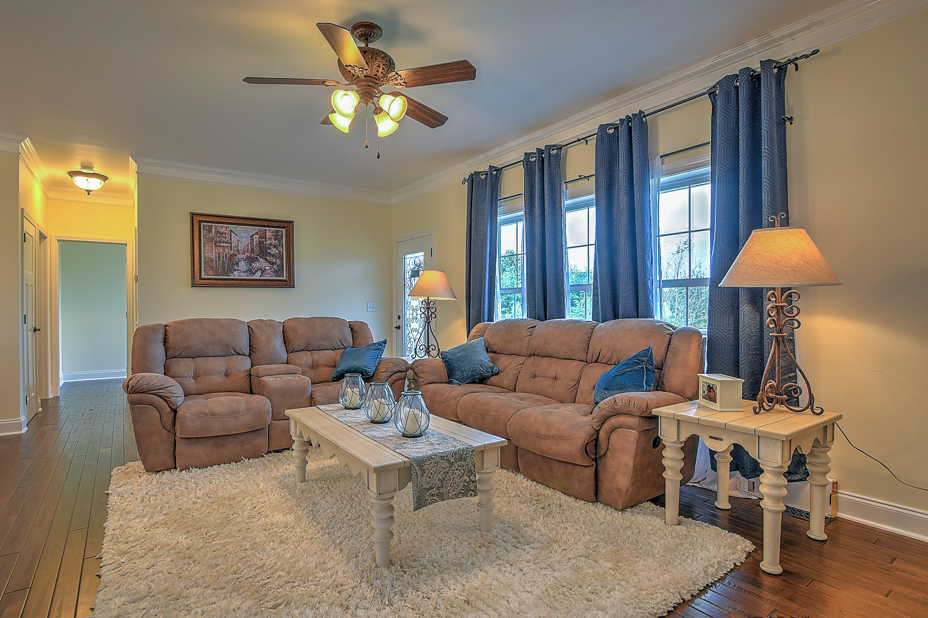 1155 Jim Fox Road Greeneville, TN 37743 - Photo 5 of 53 Living Room