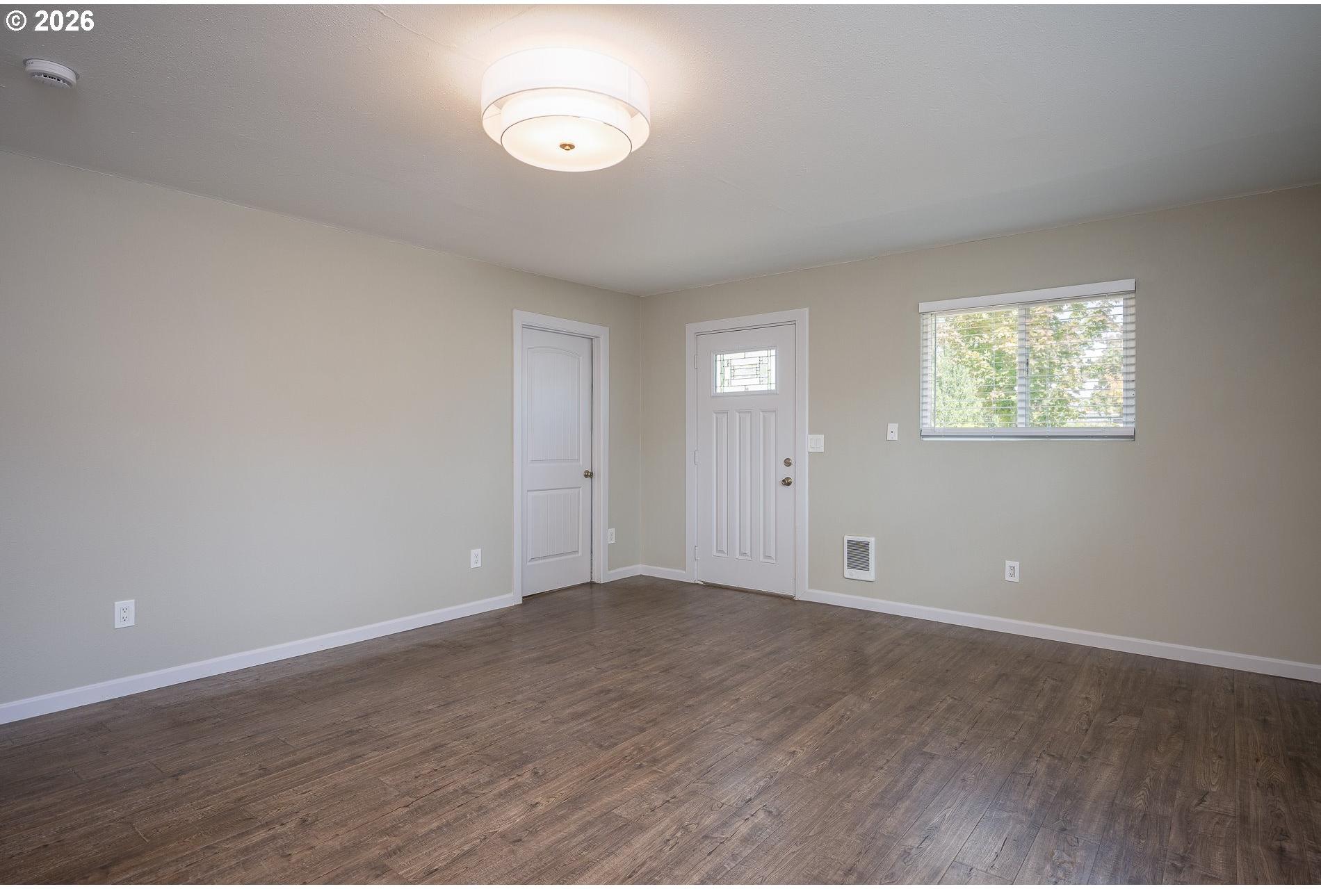 12344 Southeast Bush Street Portland, OR 97236 - Photo 6 of 28 Unit #3