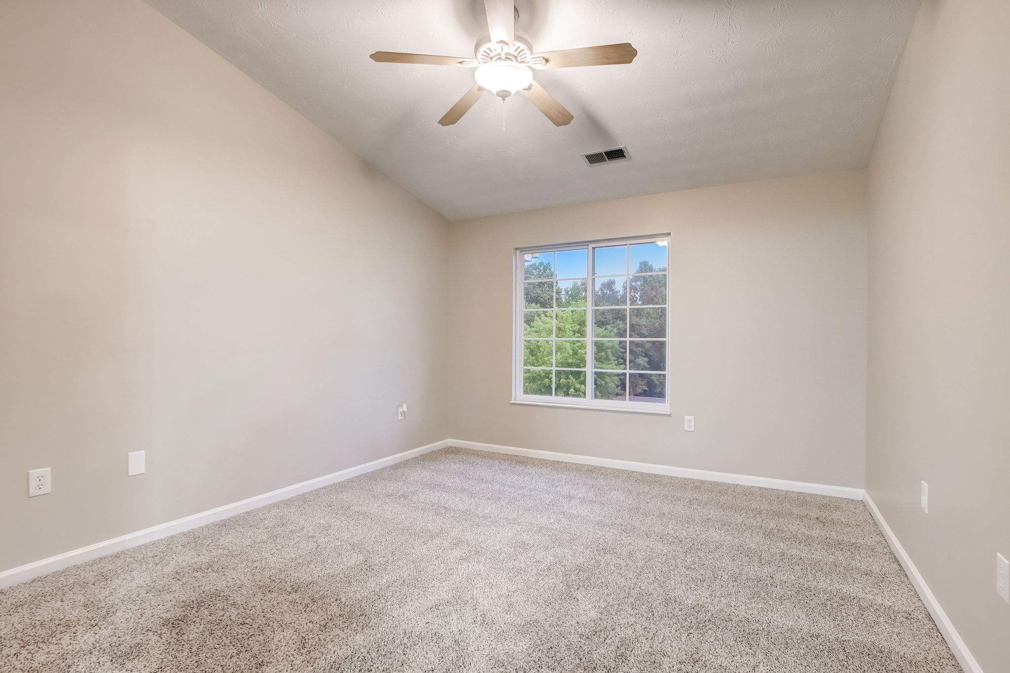 4933 Opal Ridge Lane, Unit 311 Indianapolis, IN 46237 - Photo 12 of 21