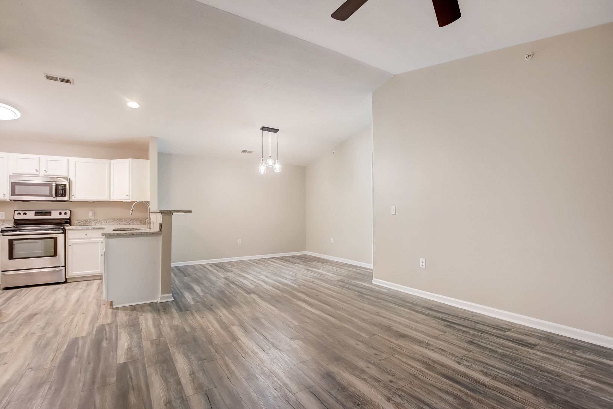 4933 Opal Ridge Lane, Unit 311 Indianapolis, IN 46237 - Photo 8 of 21