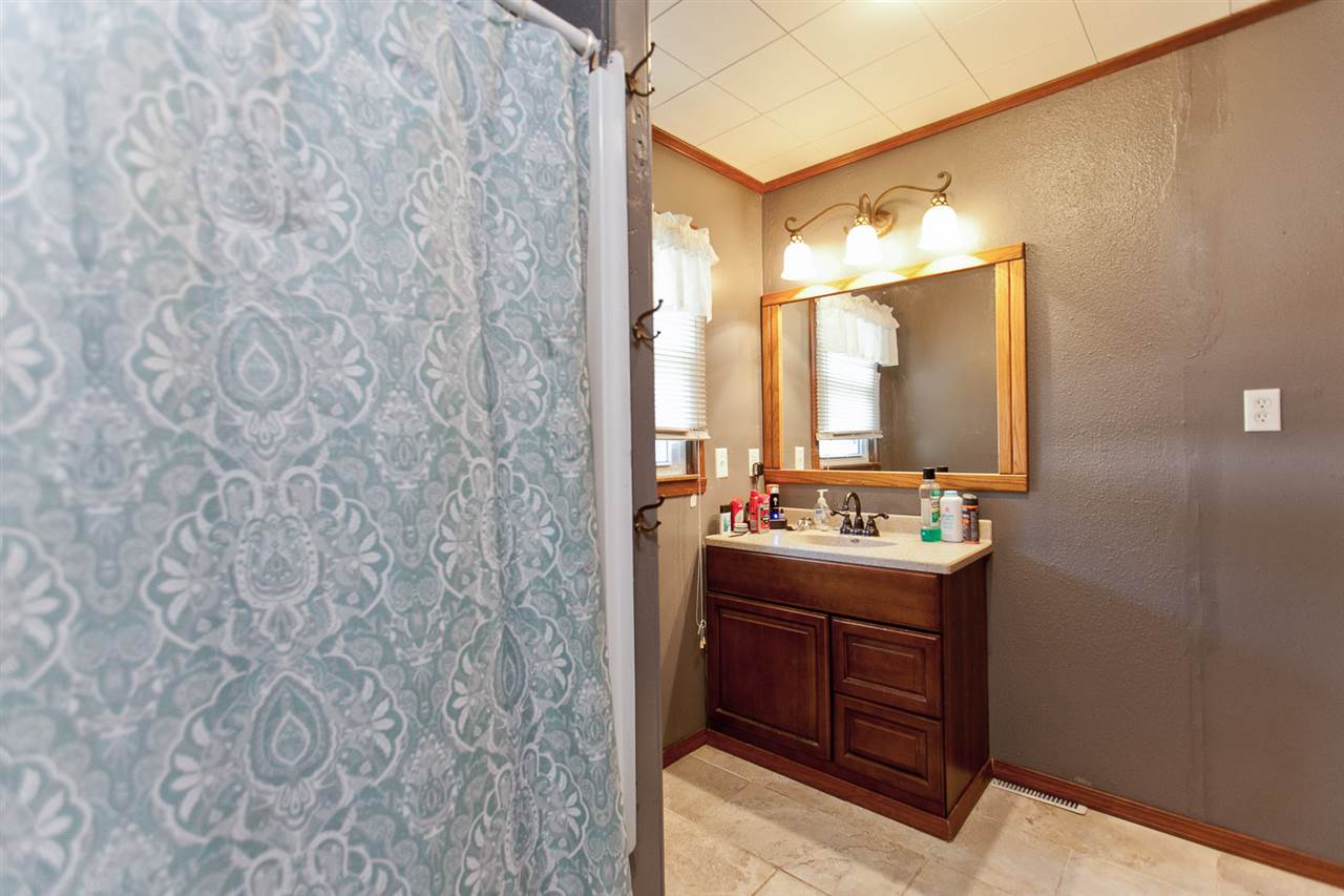 308 Grand Avenue Southwest Shellsburg, IA 52332 - Photo 15 of 31 Gallery Image 15
