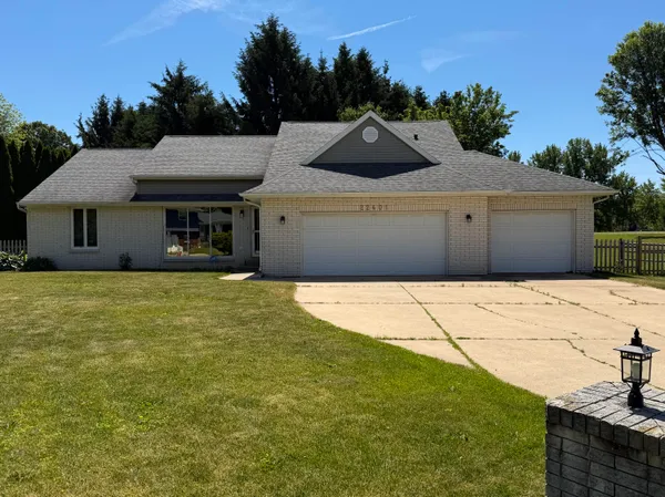 $349,900 | 22401 Happy Drive, Cassopolis, MI 49031