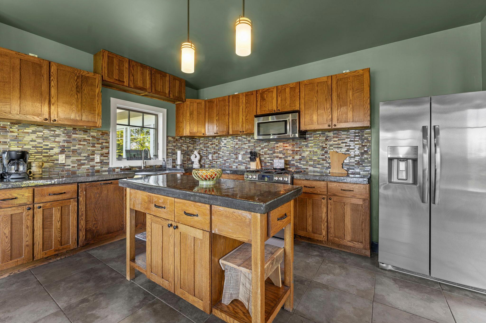685 Cuttingwood Road Two Harbors, MN 55616 - Photo 28 of 88