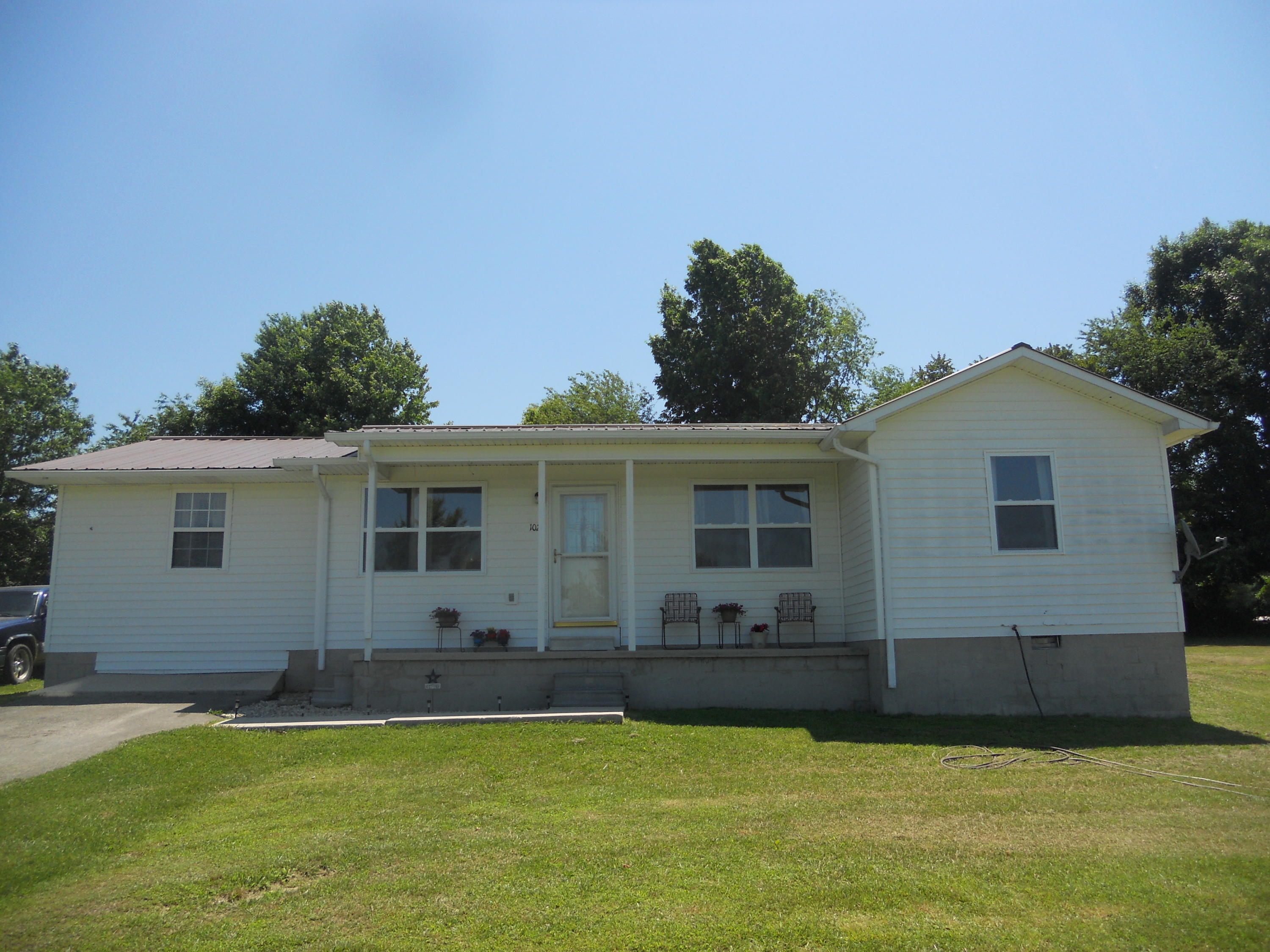 1022 Ridgeway Road Jamestown, TN 38556 - Photo 1 of 20 001