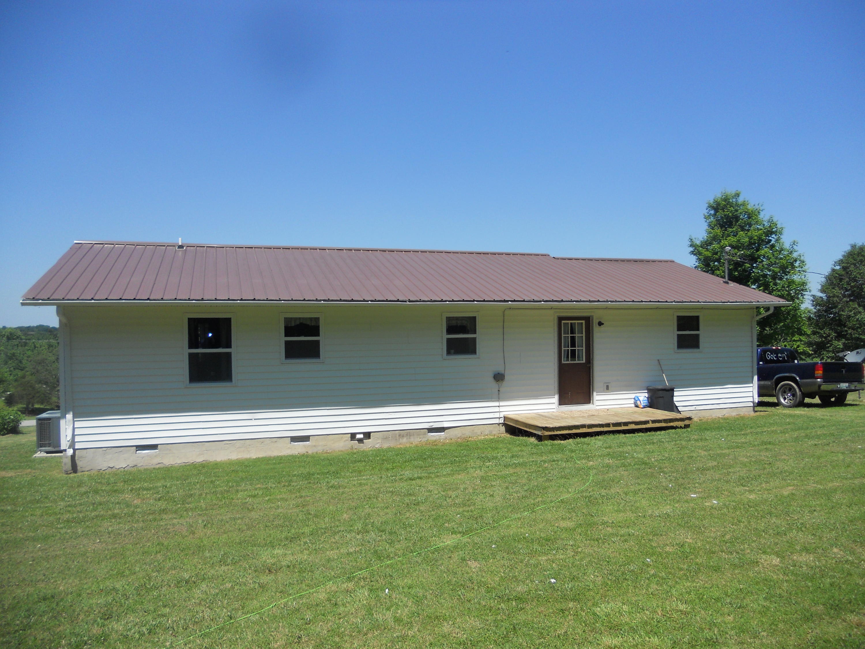 1022 Ridgeway Road Jamestown, TN 38556 - Photo 3 of 20 003