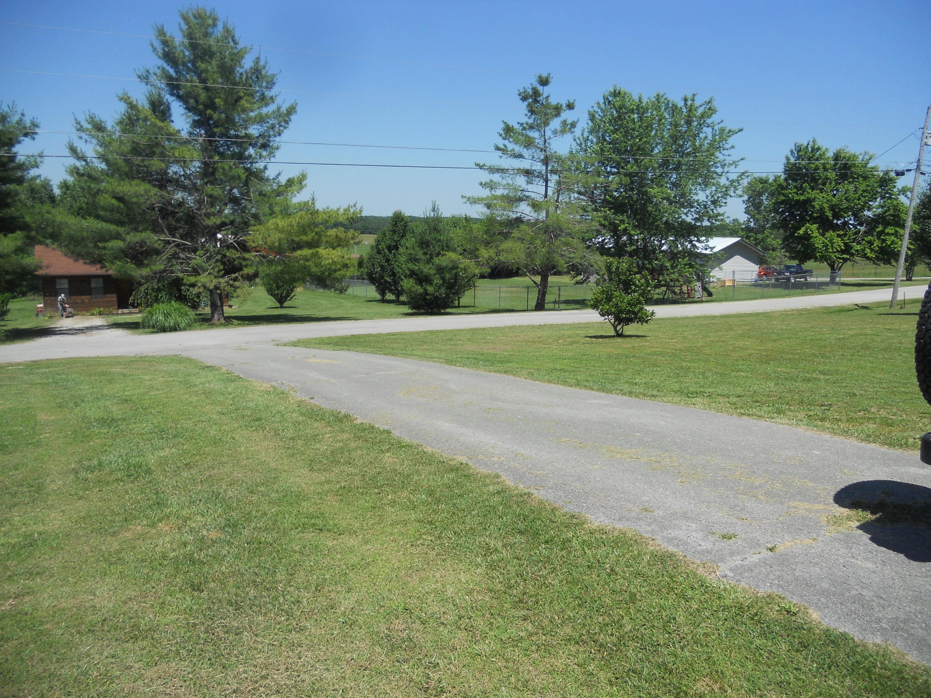 1022 Ridgeway Road Jamestown, TN 38556 - Photo 6 of 20 006
