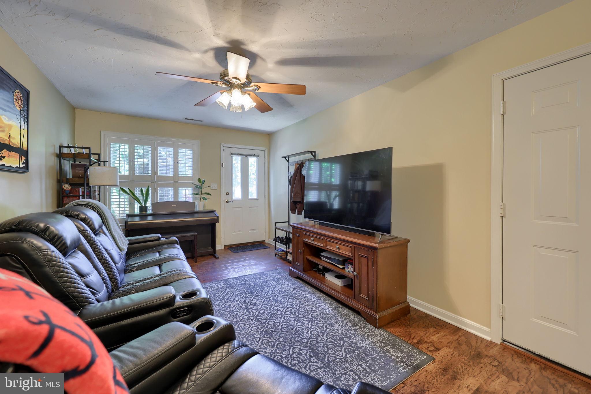 113 Silver Screen Drive, Unit 113 York, PA 17402 - Photo 4 of 35