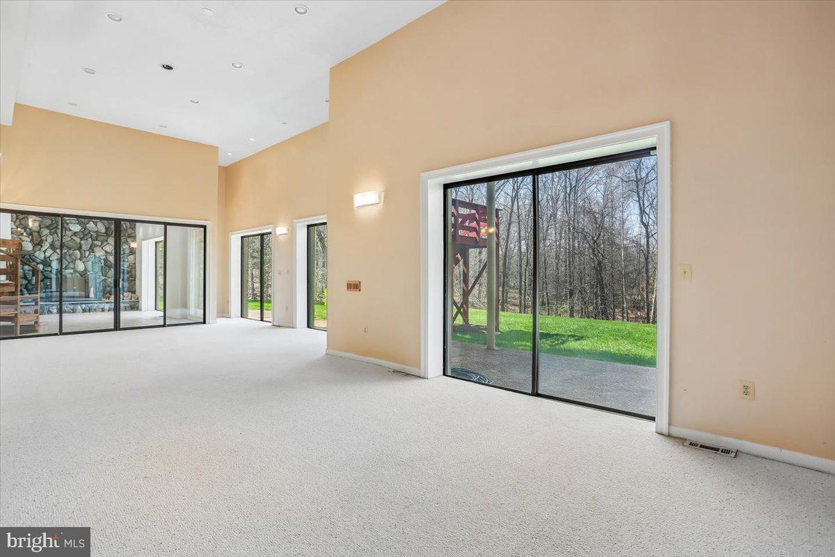 11112 Tara Road Potomac, MD 20854 - Photo 28 of 47 Recreation Hall