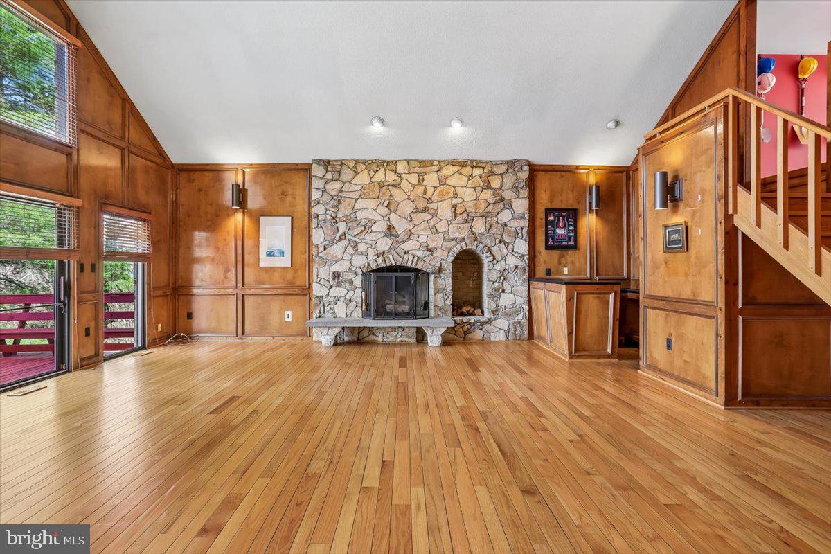 11112 Tara Road Potomac, MD 20854 - Photo 3 of 5 Family Room