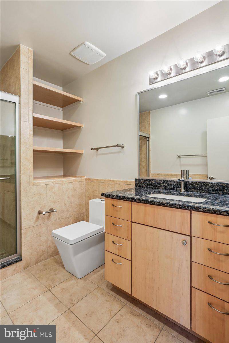 11112 Tara Road Potomac, MD 20854 - Photo 32 of 47 Bath 2