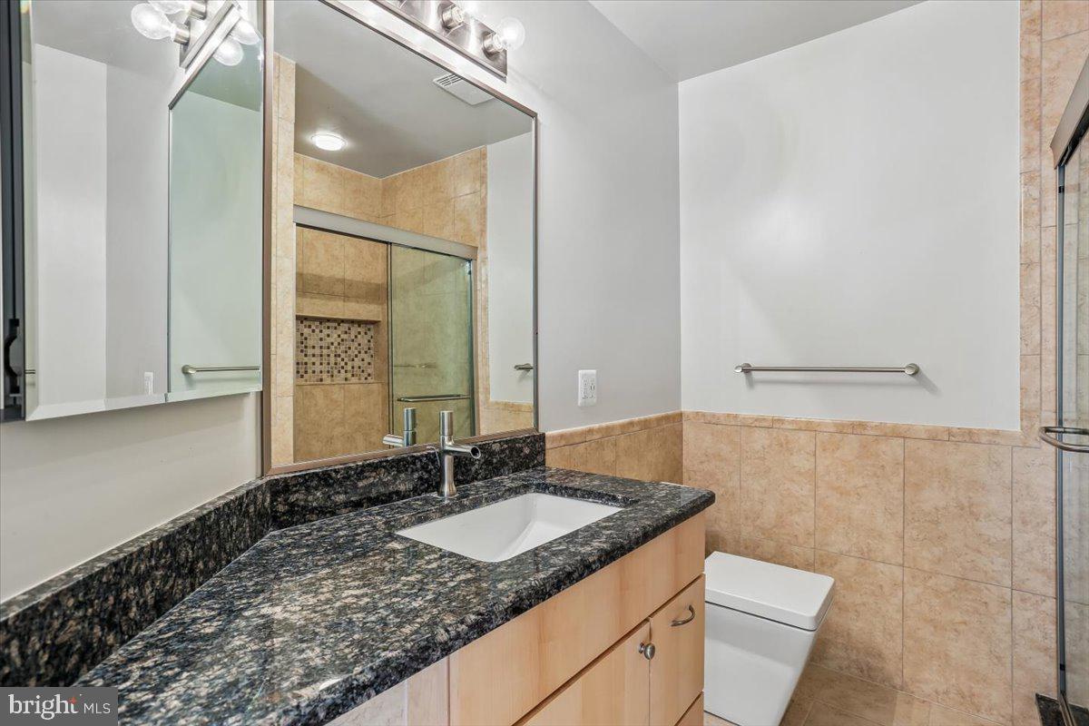 11112 Tara Road Potomac, MD 20854 - Photo 34 of 47 Bath 3