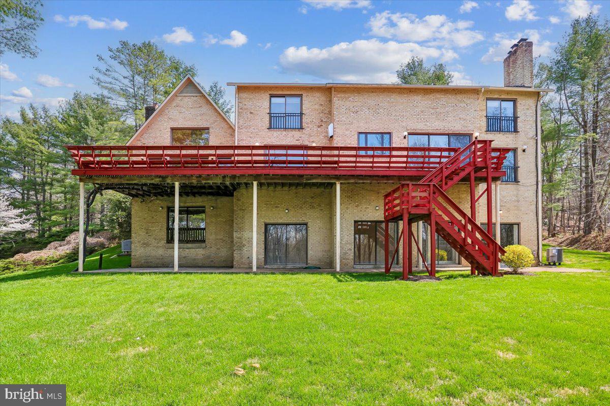 11112 Tara Road Potomac, MD 20854 - Photo 42 of 47 Back Elevation