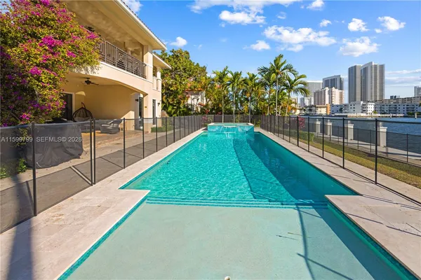 $35,000 | Golden Isles, Hallandale Beach, FL 33009