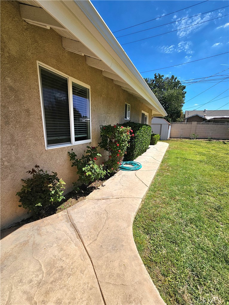 2092 Cutler Street Simi Valley, CA 93065 - Photo 28 of 34