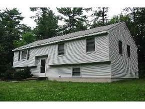 292 Island Pond Road Derry, NH 03038 - Photo 2 of 9