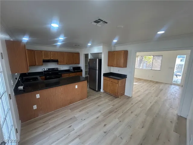 $2,500 | 5900 Fawn Avenue, Las Vegas, NV 89107