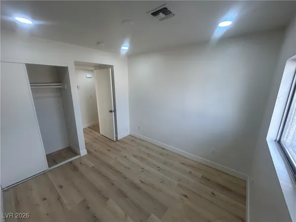 $2,500 | 5900 Fawn Avenue, Las Vegas, NV 89107