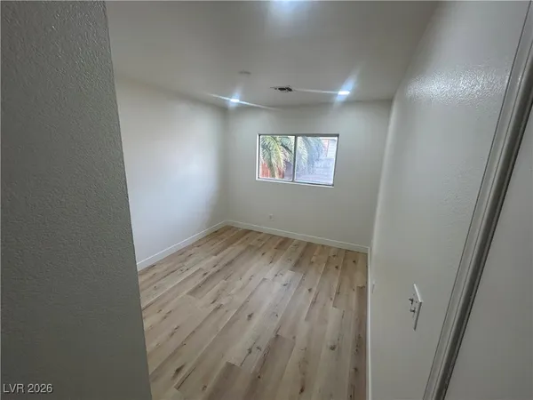 $2,500 | 5900 Fawn Avenue, Las Vegas, NV 89107