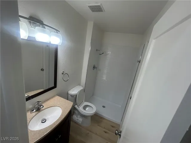 $2,500 | 5900 Fawn Avenue, Las Vegas, NV 89107