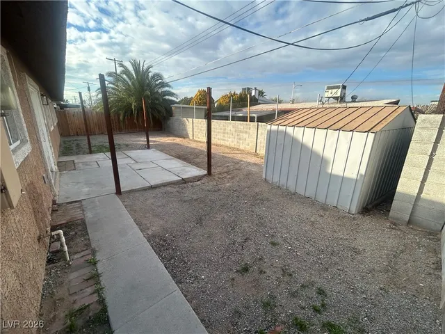 $2,500 | 5900 Fawn Avenue, Las Vegas, NV 89107