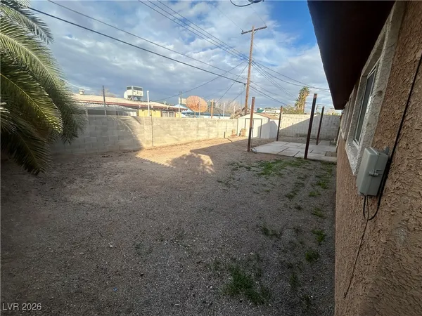 $2,500 | 5900 Fawn Avenue, Las Vegas, NV 89107