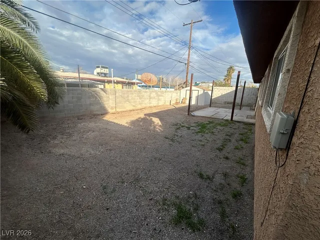 $2,500 | 5900 Fawn Avenue, Las Vegas, NV 89107