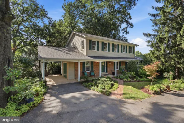 $825,000 | 12024 Cheviot Drive, Herndon, VA 20170