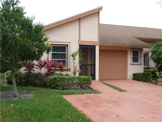 8231 Summerbreeze Lane, Unit 8231 Boca Raton, FL 33496 - Photo 1 of 6 Exterior Front