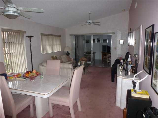 8231 Summerbreeze Lane, Unit 8231 Boca Raton, FL 33496 - Photo 4 of 6 Living Room