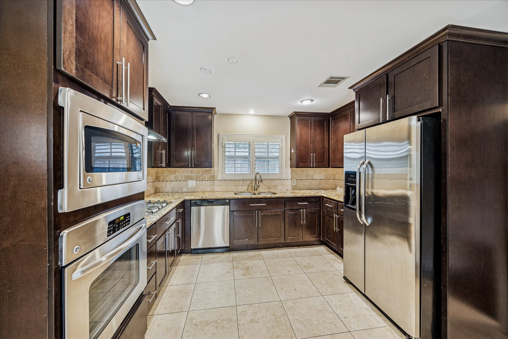 9106 Riddlewood Lane Houston, TX 77025 - Photo 3 of 14