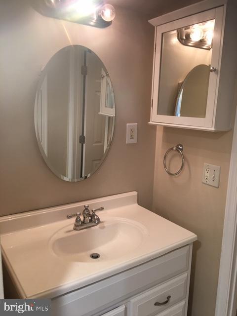 5810 Royal Ridge Drive, Unit A Springfield, VA 22152 - Photo 11 of 19 Gallery Image 11
