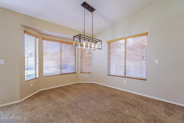 $2,100 | 251 West Windsor Drive, Gilbert, AZ 85233