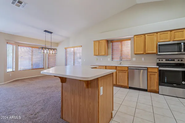 $2,100 | 251 West Windsor Drive, Gilbert, AZ 85233
