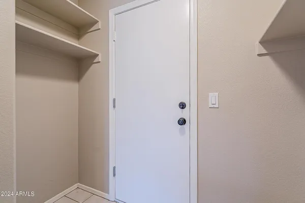 $2,100 | 251 West Windsor Drive, Gilbert, AZ 85233