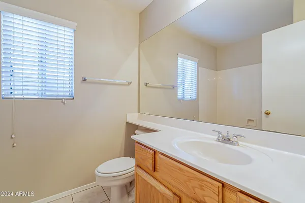 $2,100 | 251 West Windsor Drive, Gilbert, AZ 85233