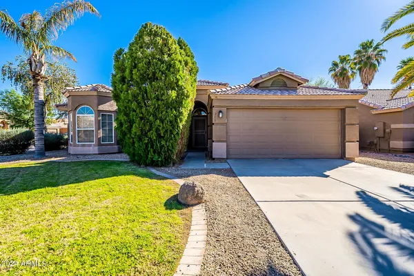 $2,100 | 251 West Windsor Drive, Gilbert, AZ 85233