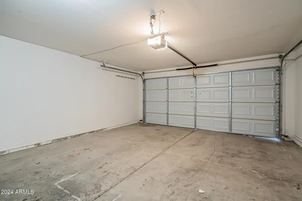 $2,100 | 251 West Windsor Drive, Gilbert, AZ 85233