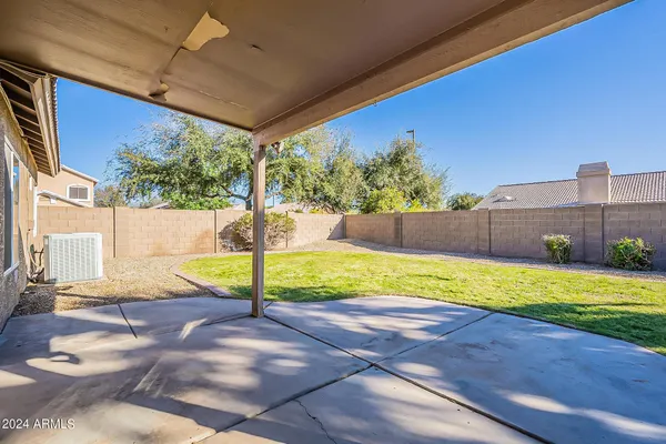 $2,100 | 251 West Windsor Drive, Gilbert, AZ 85233
