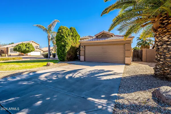 $2,100 | 251 West Windsor Drive, Gilbert, AZ 85233