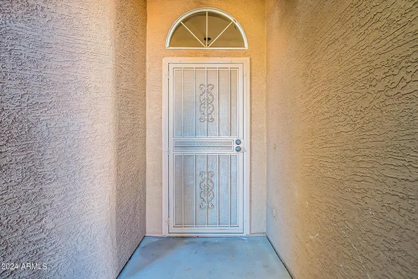 $2,100 | 251 West Windsor Drive, Gilbert, AZ 85233