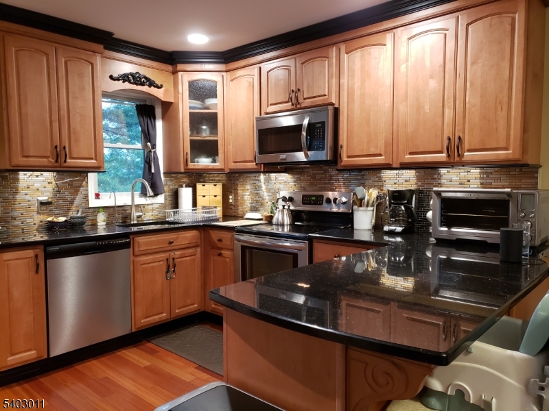 49 Harrison Road Riverdale, NJ 07457 - Photo 10 of 32