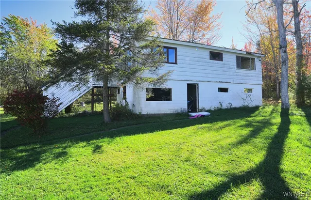 $159,900 | 9655 Granger Street, Evans, NY 14006