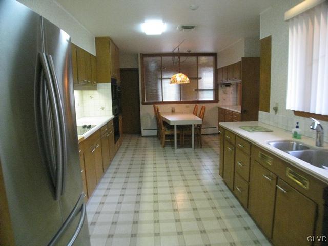 2039 Overhill Road Allentown, PA 18103 - Photo 19 of 26 A well equipped kitchen