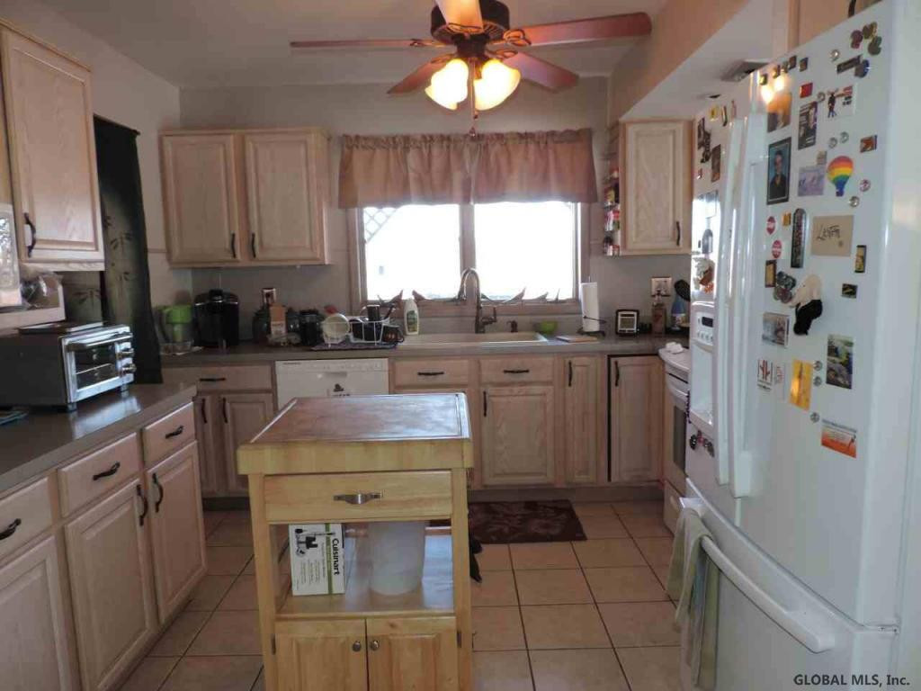2 Fieldview Road Queensbury, NY 12804 - Photo 8 of 13 Photo 8