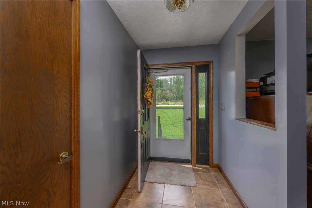 2677 Summit Road Akron, OH 44321 - Photo 16 of 33